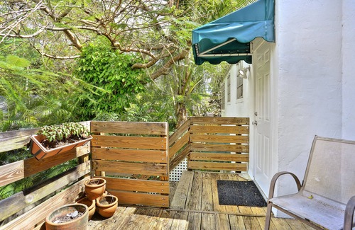 Southwest Coconut Grove Apartment | Enchanting Coconut Grove apartment