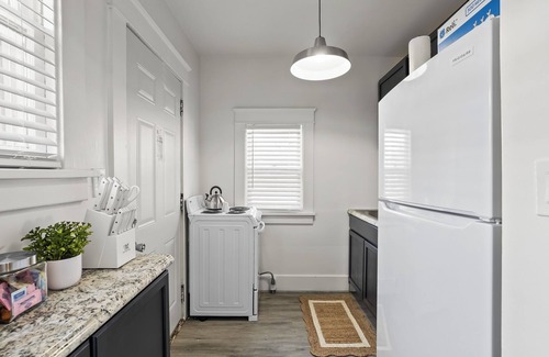 Battle Creek House | Enchanting Duplex: 2 units in 1 - Close to downtown & local attractions