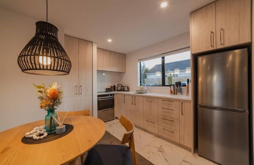 Saint Albans House | Enchanting Getaway in Merivale