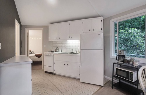 Mill Ridge House | Enchanting Mountain Tree House Hideaway.