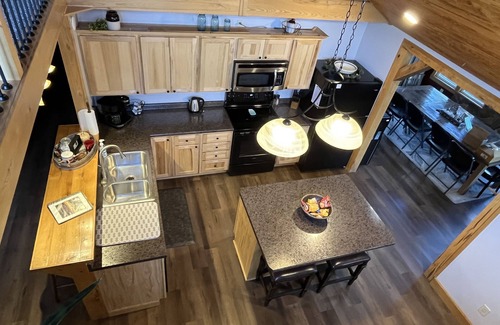 Sharpsburg Cabin | End of Summer Special. Weekday Rates Lowered. Private Retreat - Book Now!