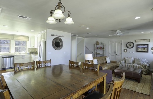 Downtown Condo | Endless Summer Beach Escape With Ocean Views