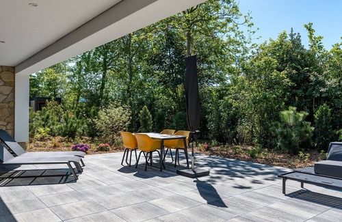 Den Burg Villa | Energy-neutral villa with wellness area
