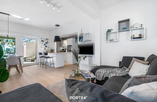 Emmelsbull Apartment | Engelsnest - for 4 persons, 30 min from Sylt, idyllic and absolute peace with Hu