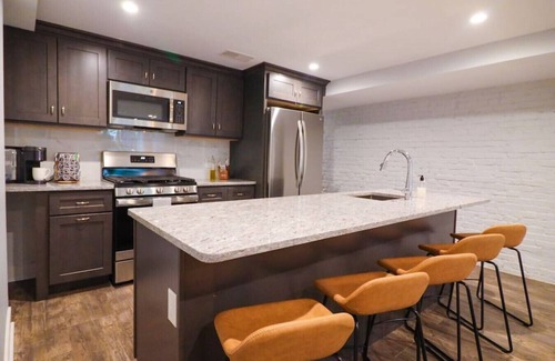 Park View Apartment | English Basement in Renovated 110 y/o Row Home!