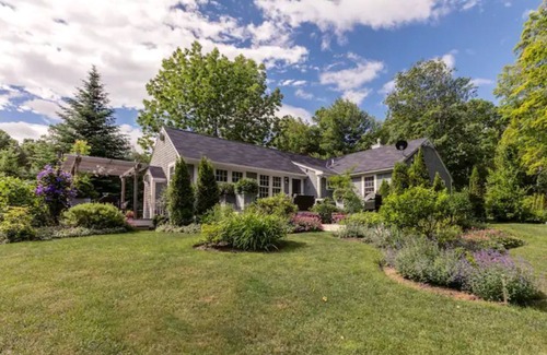 Elkins House | English Country Cottage in New Hampshire
