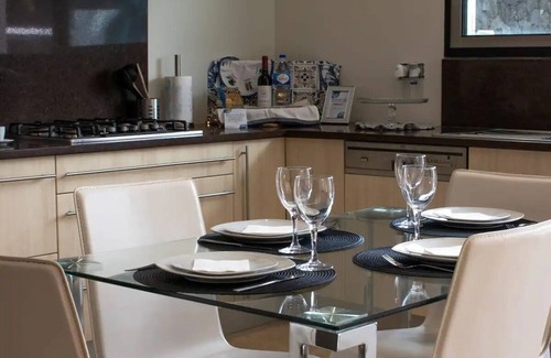 Capelas House | English House