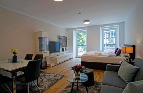 Josefstadt Apartment | English Theater Apartment at Rathaus