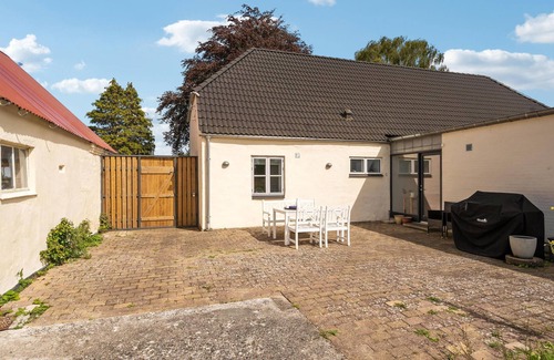 Naesby House | Enjoy a wonderful vacation in this quietly located vacation home.