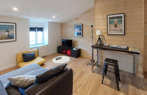 Paimboeuf Apartment | Enjoy an unforgettable vacation in this modern apartment overlooking the Loire!