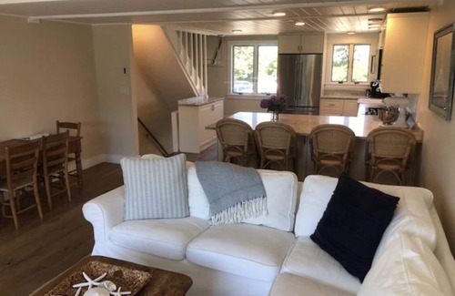 Madaket House | Enjoy beautiful Madaket beaches and sunsets, close to popular island restaurant!
