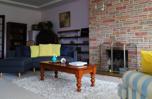 Oamaru House | Enjoy big views from this lovely home overlooking Oamaru.
