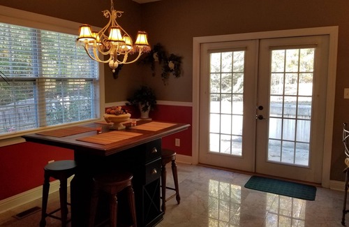Macon House | Enjoy Lake Tobesofkee