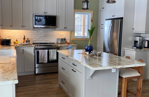 Lanark Highlands House | Enjoy nature at its best in this beautiful farmhouse set in the country,