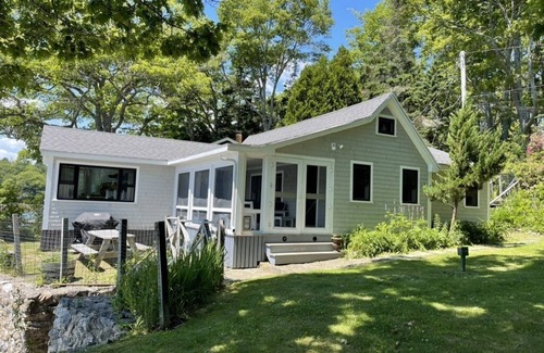 Boothbay Harbor House | Enjoy Secluded Privacy at this Cottage on the Water