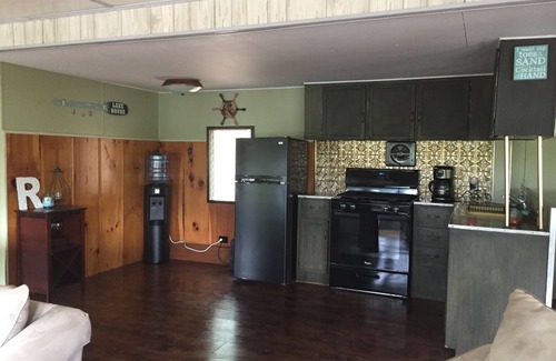 Day Cabin | Enjoy the comfort of camp life