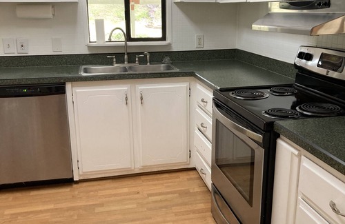 Clatskanie House | Enjoy the peaceful solitude of this Country Getaway near Beaver PGE Plant.