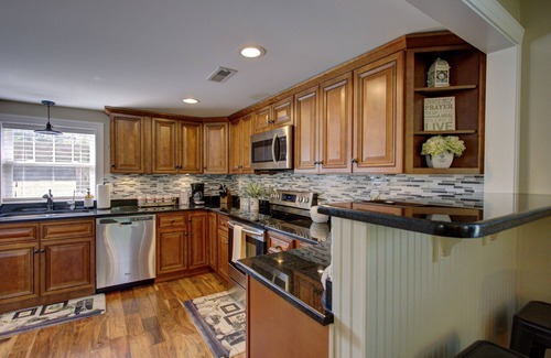 Ware Other | Enjoy The Simple Life In This Luxury Farmhouse Near Williamsburg