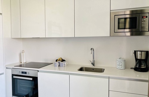 Torrox Costa Apartment | Enjoy the sun, sand and salty sea in a stylish floor on the first line