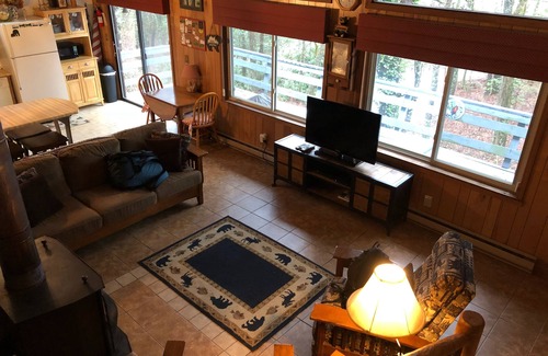 Rabun Gap Cabin | Enjoy 'Treetops' in the North Ga Mountains. Now with Wifi!