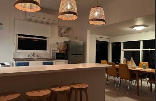 Alexandrina Cottage | Enjoy waterfront views and spectacular sunsets from this charming cottage.