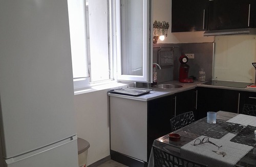 Le Bourg Apartment | Enjoyable apartment T 2 quiet with WiFi in charming Narbonne