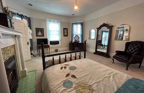 Roanoke House | Enloe House