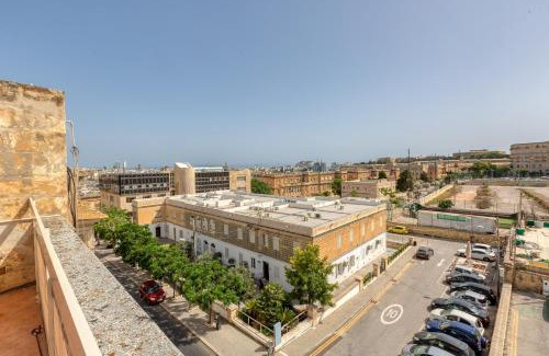 Floriana House | Enormous luxury 3-storey townhouse, rooftop EGAS1-1