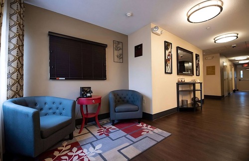 Warrenville Hotel | Ensuring a Very Comfortable & Memorable Stay! Minutes From Cosley Zoo