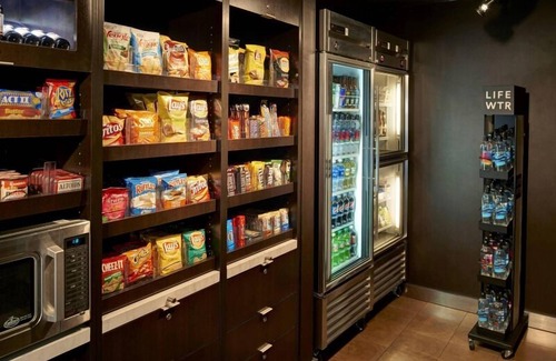 Brookfield House | Ensuring a Very Comfortable & Memorable Stay! 2 Relaxing Units, Indoor Pool!