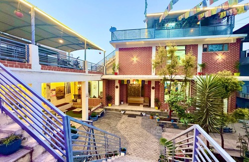 Kumarhatti House | Entair 3BHK-Bedroom House in Kasauli with Bonfire WiFi, Terrace