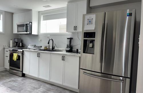 Grand River South Apartment | Entire 2 Bedroom Apartment in Kitchener