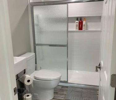 Waterloo Apartment | ENTIRE 2 BEDROOM APARTMENT DOWNTOWN - u5
