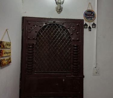 Indirapuram Apartment | Entire 2 BHK Apartment Available