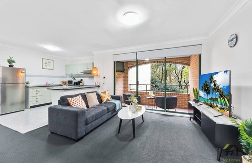 Chippendale Apartment | Entire 2bed room unit in Chippendale