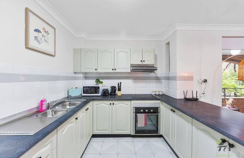 Chippendale Apartment | Entire 2bed room unit in Chippendale