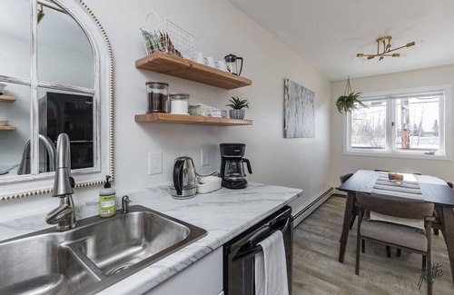 Fairbanks House | Entire 2BR 1Bath Apt “The Downtown Deneege”