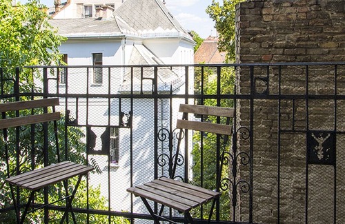 Terezvaros Apartment | Entire 3 room flat in the beautiful street