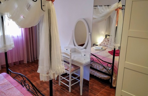 Xativa Apartment | Entire apartment in El Casco Antiguo