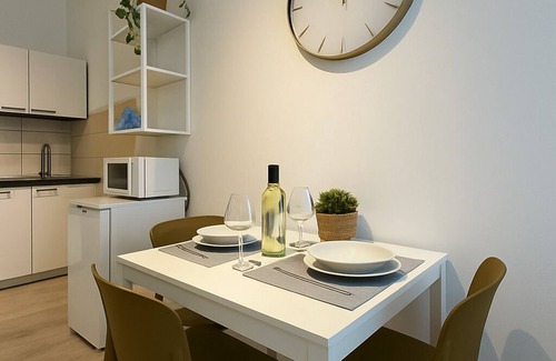 Padova Apartment | Entire Apartment Padova - Free Parking - Convenient to the Station/Hospital