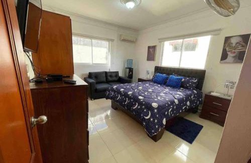 Los Rios Apartment | Entire Apartment Tu Nido De Amor netflix Wifi