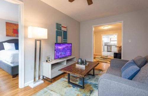 North End Apartment | Entire Apt Near Wharf