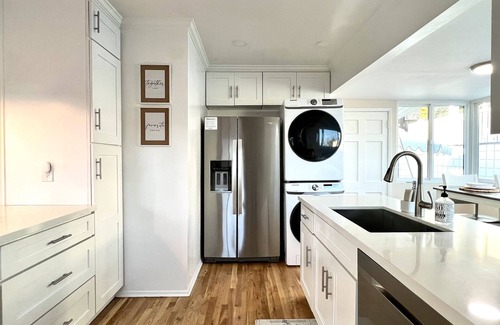 Belmont Heights House | Entire Beach Home with AC/2nd St/Free Parking