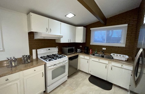 Wheeling House | Entire Beautiful Wheeling Home!