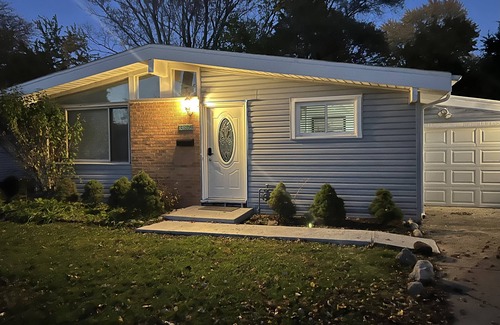 Wheeling House | Entire Beautiful Wheeling Home!