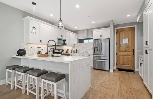 Normal Heights Condo | Entire Brand New 2-Bedroom #5 Luxury Townhouse!