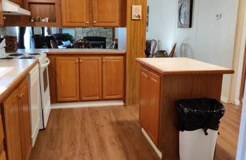 Elizabeth Apartment | Entire Cabin on Norfork Lake with swimming pool