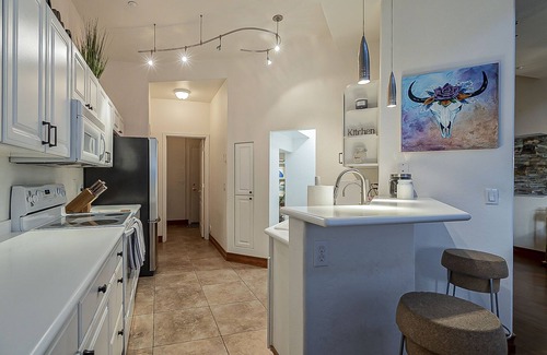 South Scottsdale House | Entire Condo - Old Town Scottsdale Getaway