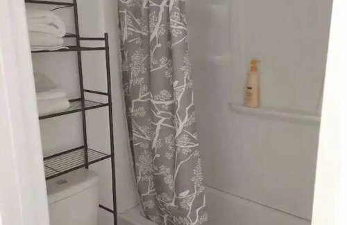 Lancaster House | Entire Guest-home 1 Bedroom & Bath & Kitchenette