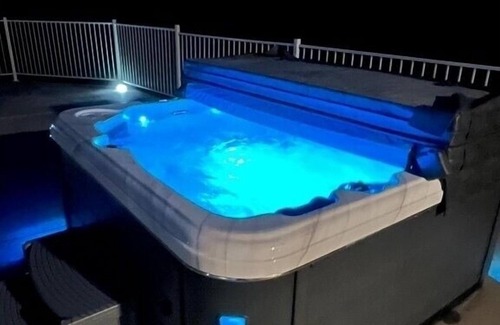 Magnolia House | Entire Guest House with Pool, Jacuzzi and Lake Access